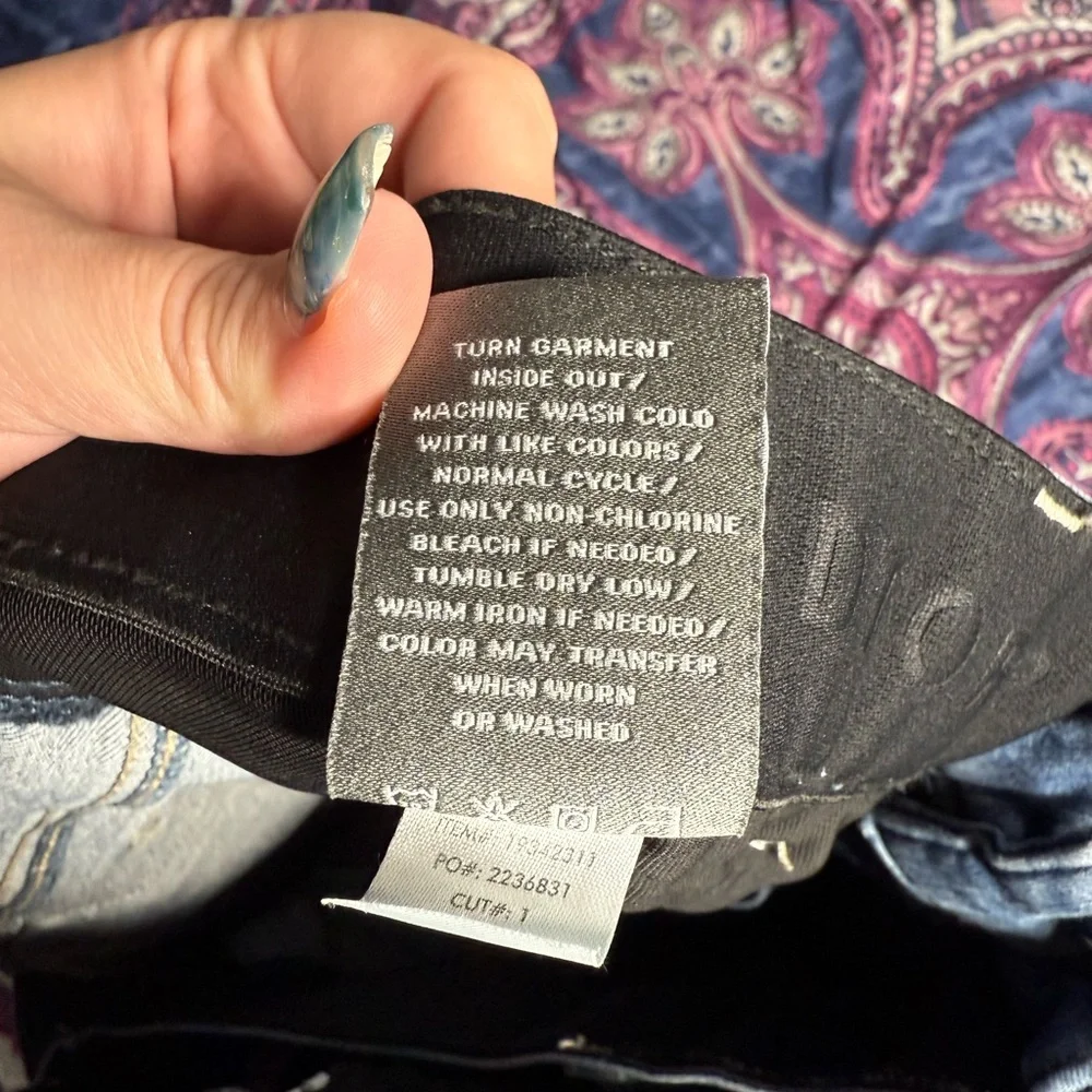 NWT Torrid Women’s Bombshell Flare Jeans Plus Size 26W‎